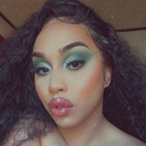 Meet your Posher, Angelica